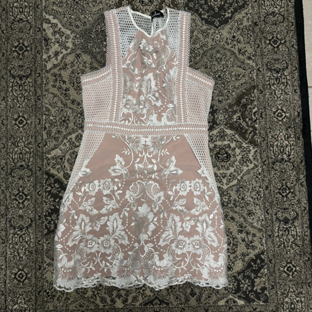 Lulu’s lace dress